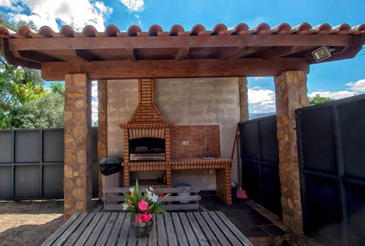 Casa das Vinhas Camélias de BastoTurismo Rural Celorico De Basto Exterior foto