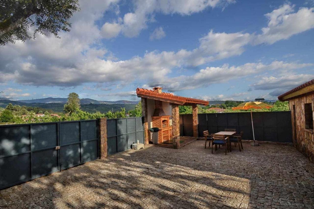 Casa das Vinhas Camélias de BastoTurismo Rural Celorico De Basto Exterior foto